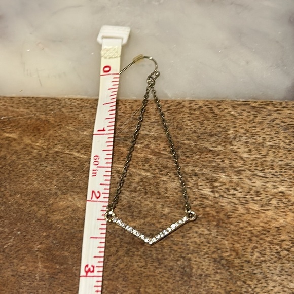 Dangling geometric rhinestone and chain earrings - Picture 3 of 3